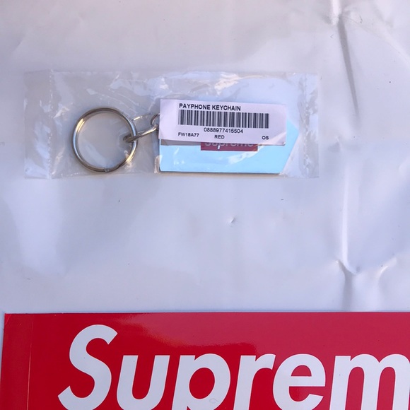 Supreme Keychain - Picture 2 of 3
